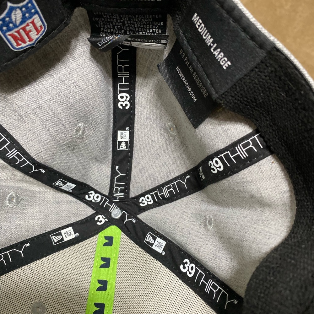 Seahawks hat - Picture 2 of 3